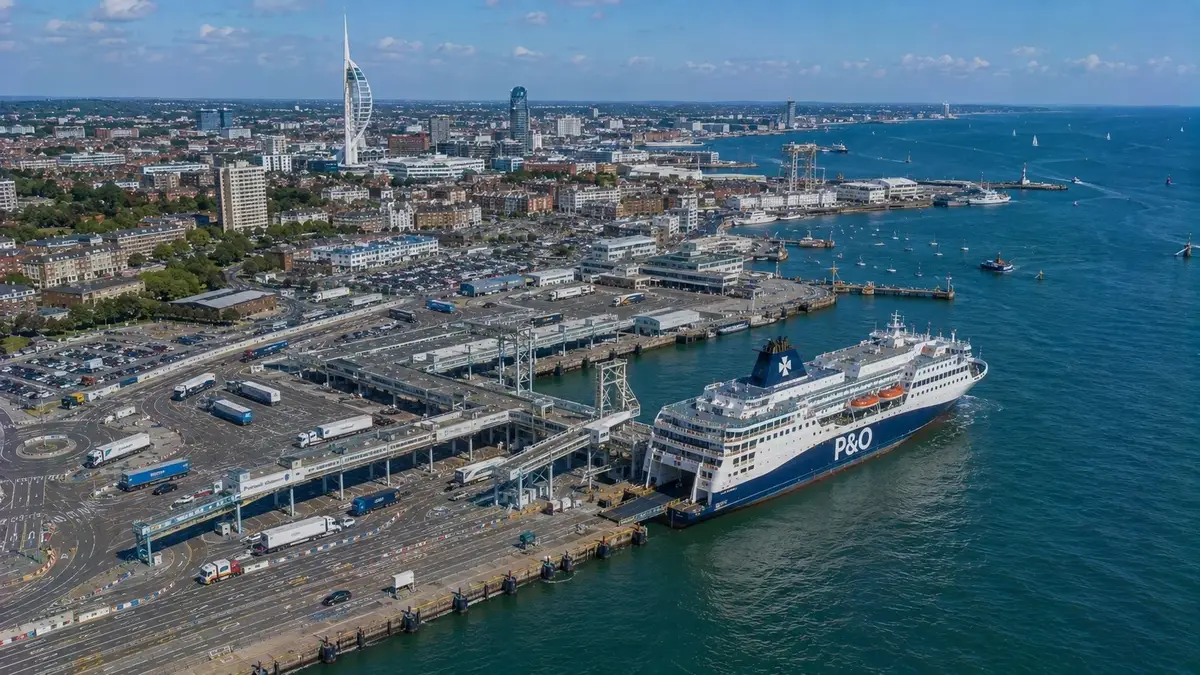 Fergereise og havneinformasjon for Portsmouth–Fishbourne