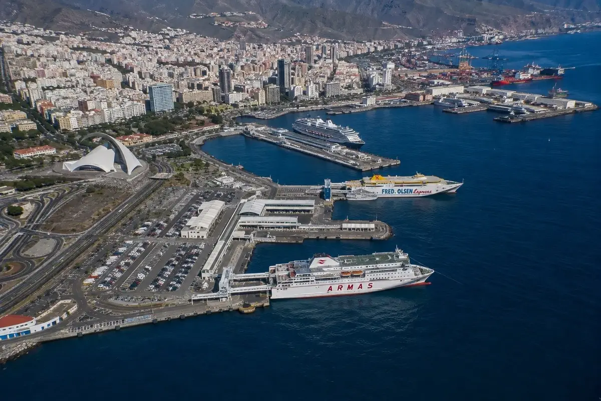 Fergereise og havneinformasjon for Las Palmas–Santa Cruz de Tenerife
